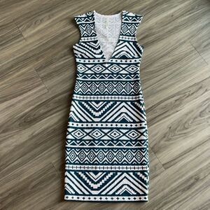 Yetts dress size XS, blue & white pattern, like new! GORGEOUS! WA-1585